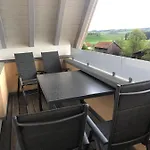 Alpenblick Apartamento *